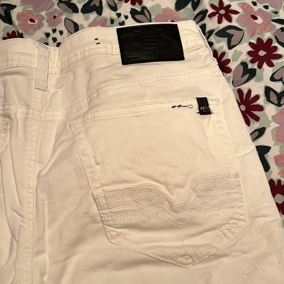 Men’s Shorts Bermuda style - Picture 5 of 6